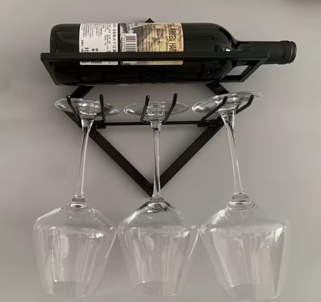 Настінна винна стійка з тримачем для пляшки і 3 келихів &mdash; Металева полиця для бару та дому 533488 фото