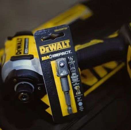 Адаптер  конверсионный DEWALT DWA38ADPTMI шестигранный 1/4 " на 3/8". 519979 фото